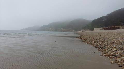 (연평도=연합뉴스) 김창선 기자 = 연평도의 대표적 해수욕장인 구리동 해변은 북한을 바라보며 피서를 즐길 수 있다. 2016.6.13