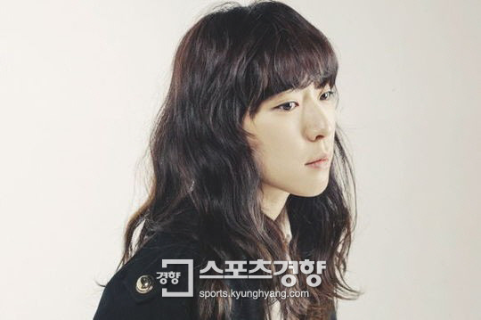 가수 요조.
