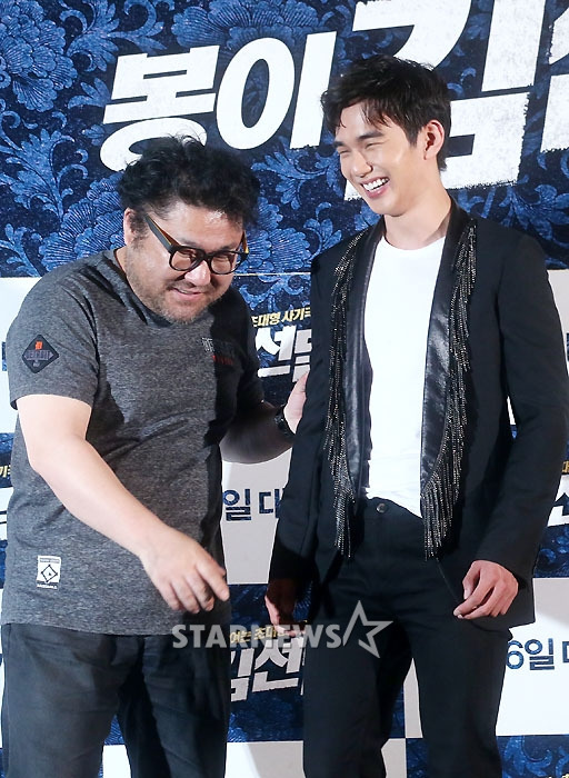 [★포토]고창석, '같이 서 있기 부담스러운 (유)승호'