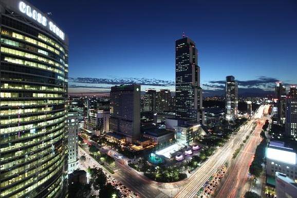 호텔 라운지에서 바라본 삼성동 일대 야경. /파크 하얏트 제공