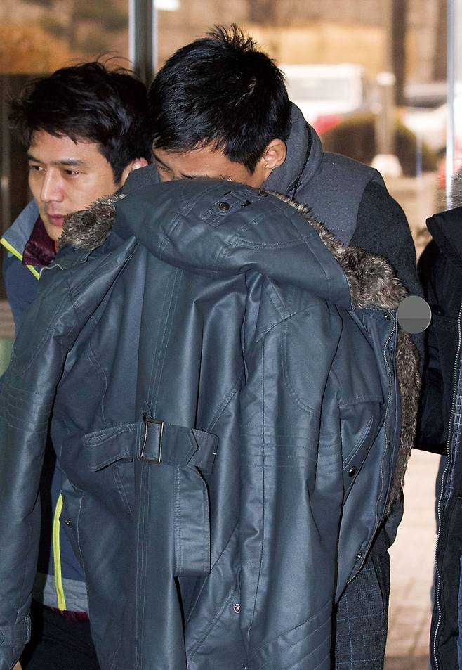 강남 한복판에서 교통사고를 낸 뒤 다른 차량을 훔쳐 달아나는 등 기행을 벌인 유정환 전 몽드드 대표