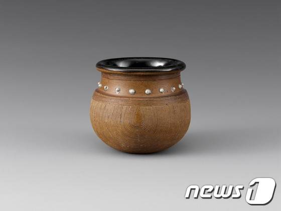 흑유 단지(사진=국립중앙박물관)