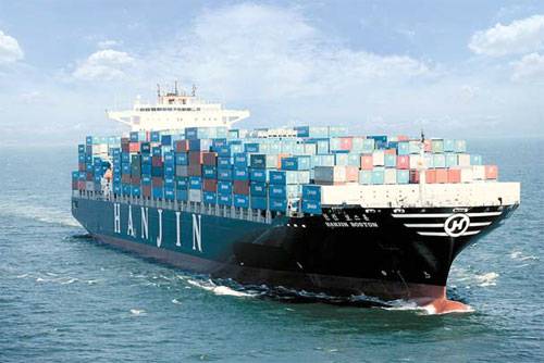 미주 지역으로 항해 중인 8000TEU급 대형 컨테이너선 한진보스톤호.  [사진 제공＝한진해운]