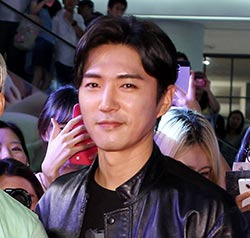 데니안