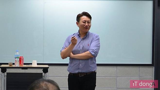 에이큐브:인텔TG랩 세미나 한국인사이트 연구소 김덕진 부소장