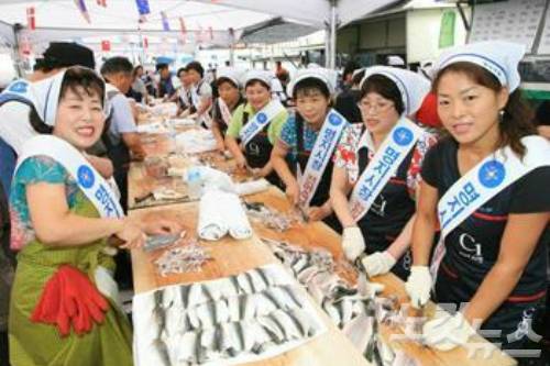 지난해 명지 전어 축제 (사진=부산 강서구청 제공)