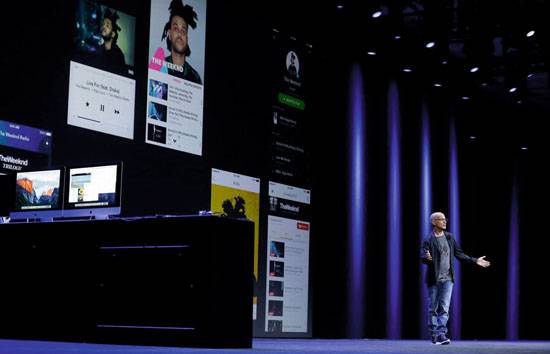 ⓒAP Photo : 2015년 6월 애플 개발자회의(WWDC)에서 진행된 ‘애플뮤직’ 서비스 공개 장면.