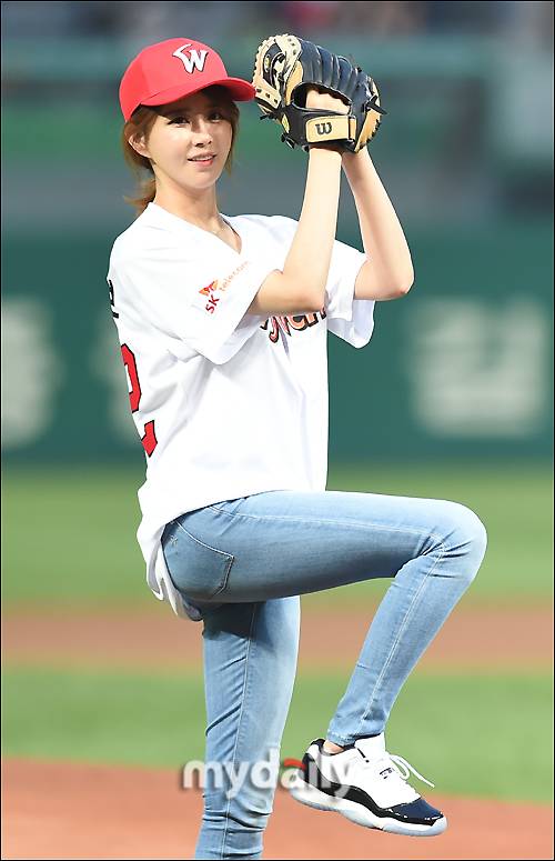 ▲ BJ 김이브, '실물이 더 예뻐'