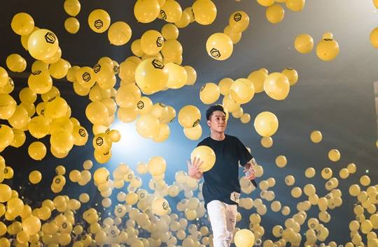 젝스키스 콘서트 쌀화환 기부