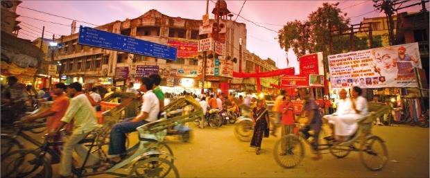 바라나시의 고돌리아 사거리.
