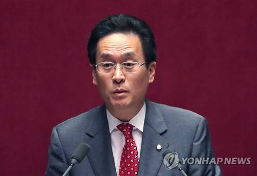 새누리당 함진규 의원이 지난 9월 22일 오전 국회 본회의장에서 경제분야 대정부 질문을 하고 있다. [연합뉴스 자료사진]