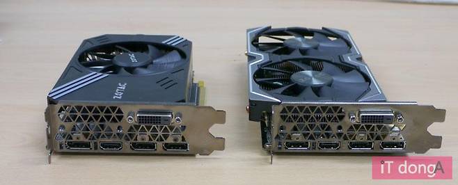 조텍 지포스 GTX 1060 MINi(왼쪽)과 AMP! Edition(오른쪽)