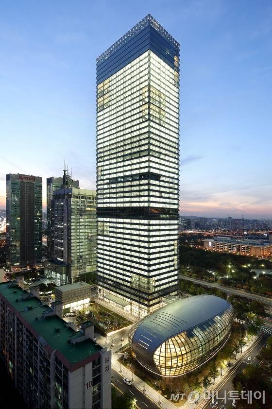 서울 여의도 전국경제인연합회 FKI타워 전경./사진제공=전경련
