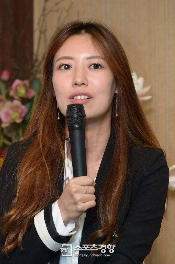 KBS 문지혜PD가 6일 오전 서울 여의도의 한식당에서 열린 KBS2 ‘제보자들’ 기자간담회에 참석해 포즈를 취하고 있다. 사진 KBS