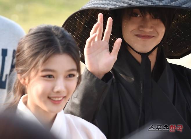 '구르미 그린 달빛 팬사인회'에 참석한 김유정 곽동연. 사진=이혜영 기자 lhy@hankooki.com