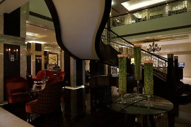 상하이 양쯔부티크 호텔 로비.