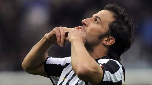 화려한 플레이로 예술적인 축구를 선보였던 유벤투스의 판타지스타 알레산드로 델 피에로. [사진=UEFA홈페이지]