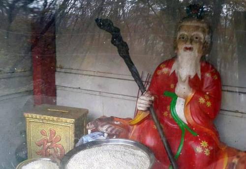 (서울=연합뉴스) 방현덕 기자 = 서울 근교에서 신당을 운영하는 70대 여성 무속인 A씨는 14일 연합뉴스와 인터뷰에서 "최순실이 가끔 찾아와서 내가 굿을 해줬다"고 말했다.