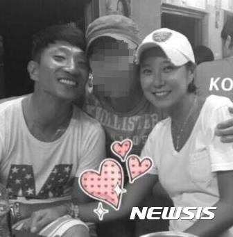 【서울=뉴시스】장시호(37·여·개명 전 장유진·구속)씨가 자신의 사회관계망서비스(SNS)에 올린 사진. 장씨는 이규혁(38) 스포츠토토 빙상단 감독과 자신의 아들이 사제지간을 이어가고 있다고 밝혔다. 2016.11.22.