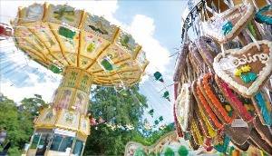 놀이기구와 먹거리가 가득한 프랑크푸르트의  ‘숲 축제’