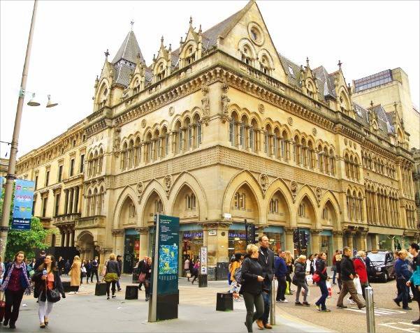 글래스고의 패션 트렌드를 이끄는 스타일 마일.