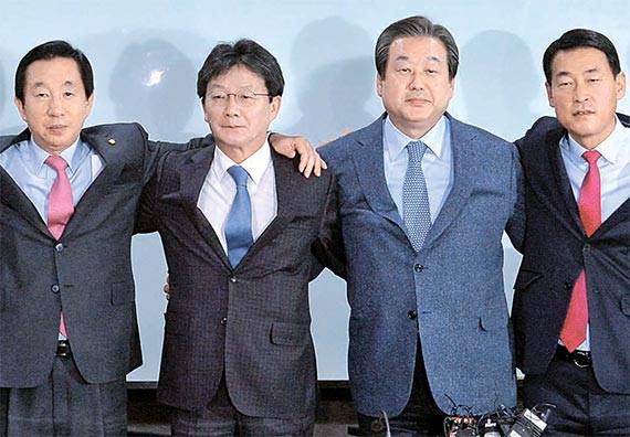 박근혜 대통령 탄핵에 찬성한 비주류 의원들이 준비 중인 개혁보수신당(가칭). 김성태, 유승민, 김무성, 황영철(왼쪽부터). [뉴시스]