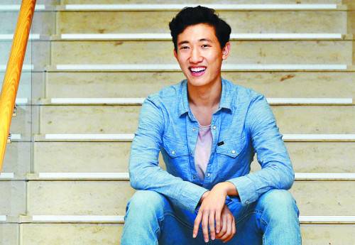 전준혁이 지난해 7월 ‘2016 한국을 빛내는 해외무용스타 초청공연’에 참가하기 위해 내한했을 때 국민일보 인터뷰에 응하고 있다.   구성찬 기자