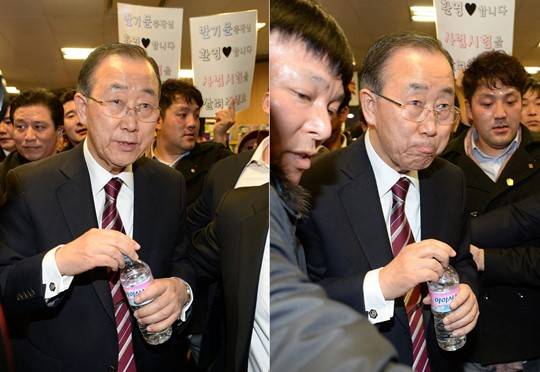반기문 전 UN사무총장이 12일 인천국제공항으로 귀국해 서울역으로 가는 열차를 타기에 앞서 편의점에 들려 생수를 구입하고 있다. 사진=공항기자단