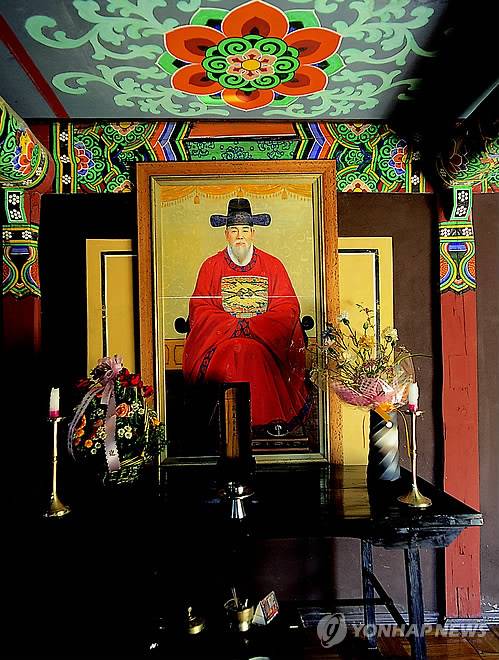 임진왜란에 참전한 왜군 장수 사야가는 조선으로 귀순해 김충선이라는 성과 이름을 받았다. 대구시 달성군 가창면 우록리 김충선 사당의 영정. [연합뉴스 자료 사진]