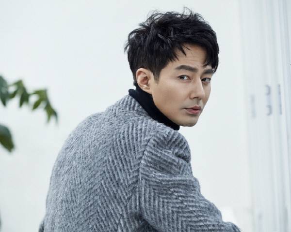 조인성. 사진 아이오케이컴퍼니