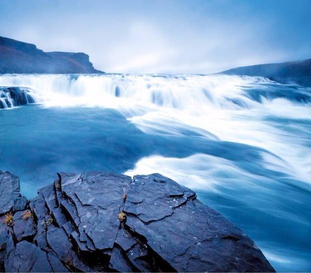 황금폭포라는 뜻의 굴포스의 웅장한 모습.