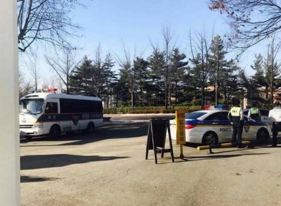 선화예고에 출동한 경찰차./사진=온라인 커뮤니티