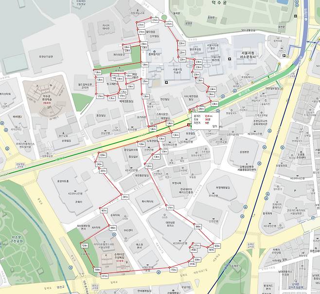 포켓몬과 함께 한 '문화·역사 산책로'를 붉은 색으로 표시했다. 약 2.4㎞ 거리이며 걸어서 40분정도 걸린다. 포켓몬을 잡고 꼼꼼하게 구경한다면 2시간 가까이 걸릴 수도 있다. 신인섭 기자