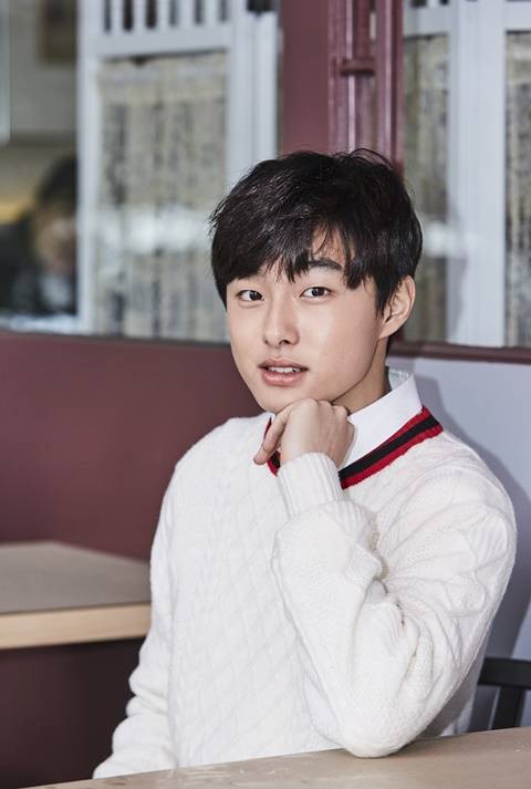 윤찬영