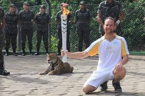 2016년 리우 올림픽의 마스코트 재규어 ‘주마’는 성화 봉송 행사 도중 사살됐다. Marcelo Médici 페이스북
