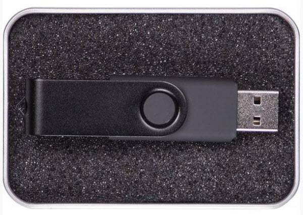 브랜드 로고와 텍스트 없이 일반 USB처럼 보이도록 만든 '익명 버전' USB킬러./USB kill 홈페이지 캡쳐