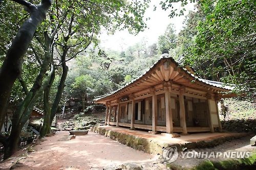 강진 다산초당. 다산은 강진 유배 18년 중 10년을 이곳에서 머물렀다. [연합뉴스 자료사진]