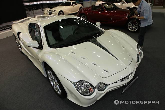 2014 부산국제모터쇼에 전시된 미쯔오카 오로치