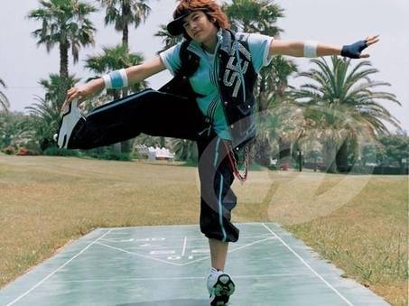 2003년 힐리스 열풍을 일으킨 가수 세븐, 당시 힐리스의 모델로 활동하기도 했다.