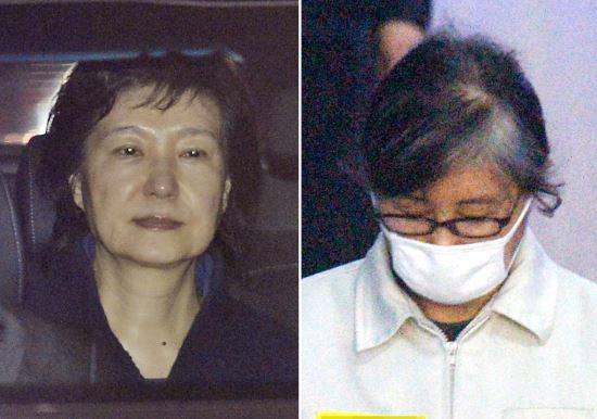 삼성으로부터 뇌물수수 등 13가지 범죄 혐의로 구속영장이 발부된 박근혜 전 대통령(왼쪽)은 31일 오전 검찰 차량을 타고 서울구치소로 들어가고 있다.  같은날 서울 서초구 서울중앙지방법원에 최순실이 고개를 숙인채 공판에 출석하고 있다. 뉴시스
