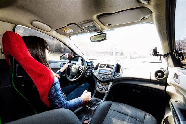 아베오 경주차를 타봤다. 수동 변속의 묘미가 너무나 생생하다.