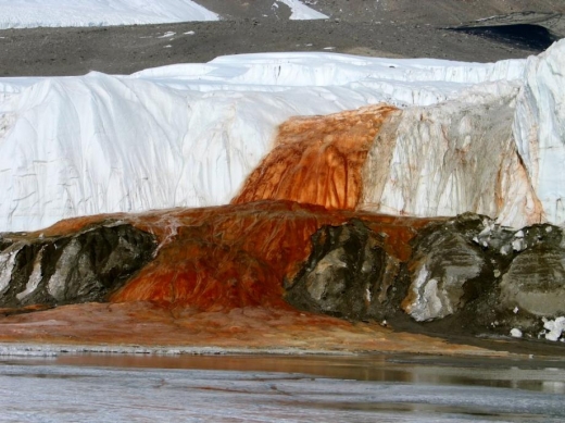 남극 ‘피의 폭포’ 미스터리, 106년 만에 풀렸다