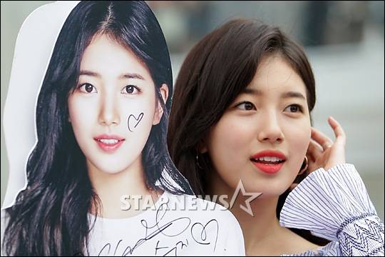 [★포토]수지, '실물이 더 예쁘죠?'