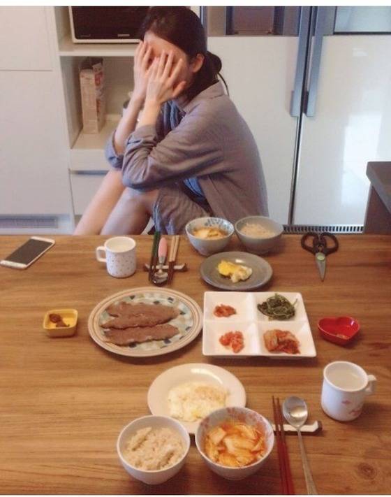 설리는 지난해 사용하던 인스타그램 계정 @jin_ri_sul을 탈퇴한 후 현재는 @jelly_jilli로 활동하고 있다. [사진 설리 인스타그램 캡처]