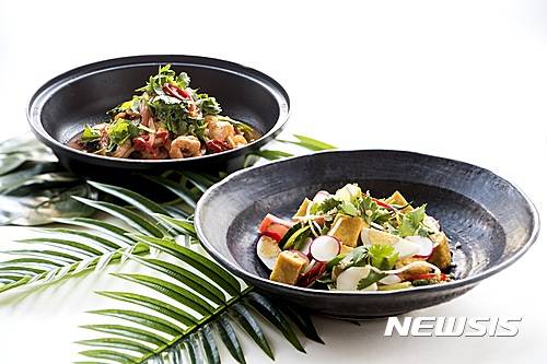 【서울=뉴시스】코트야드 메리어트 서울 남대문 '모모카페'의'리얼리, 리얼리? 발리? 프로모션'.