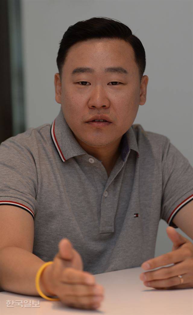 김재원 만인만색연구자네트워크 공동대표는 역사교과서 국정화 반대 논리였던 학계 의견수렴을 고대사에도 똑같이 적용해야 한다고 강조한다. 류효진 기자 jsknight@hankookilbo.com