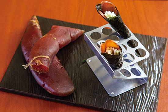 ‘카라’는 좋은·비싼, ‘스미’는 먹이란 뜻이다. 먹처럼 생겼다 해서 붙은 이름이다. <사진 : 최영재 기자>