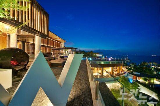 W풀빌라는 아름다운 파도소리와 일출, 일몰을 감상할 수 있는 최고의 객실로 환상적인 전망을 자랑한다. (사진=세일여행사 제공)