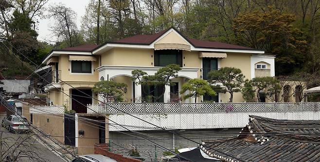 박근혜 전 대통령이 새로 마련한 서초구 내곡동 자택 외관./출처=연합뉴스
