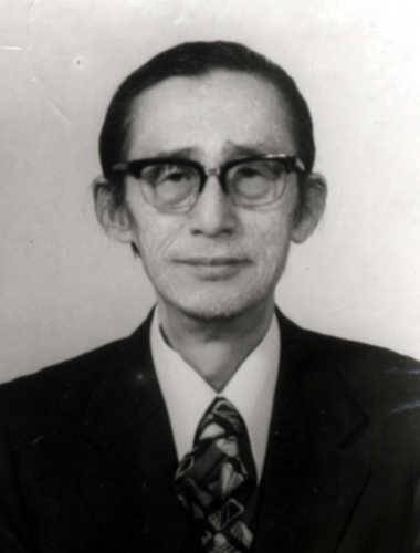 해방 전 간도의 조선족 문단을 이끌었다.